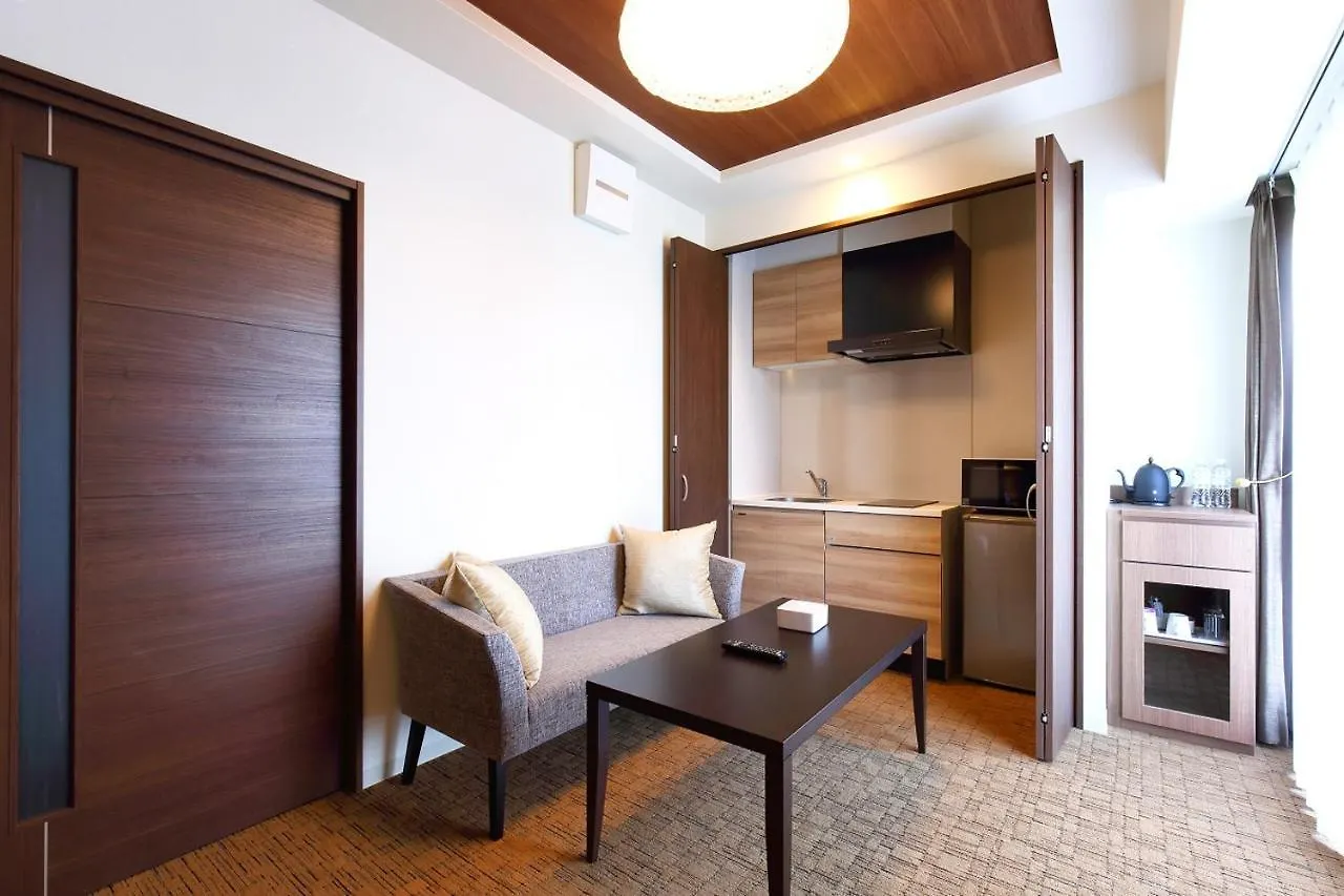 אוסקה Luxcare Hotel